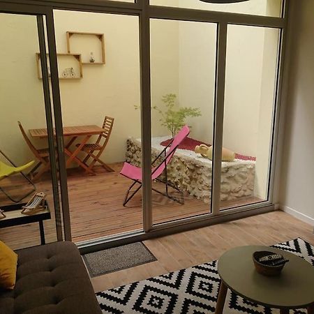 Maison De Ville En Plein Coeur De Жонзак Екстериор снимка