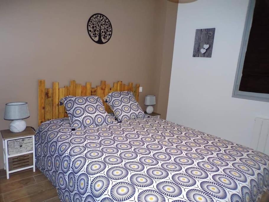 Maison De Ville En Plein Coeur De Жонзак Екстериор снимка